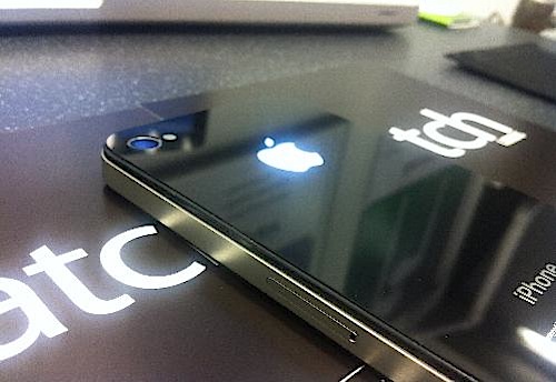 Iphone 4の林檎マークを光らせる改造サービス Ipod Love