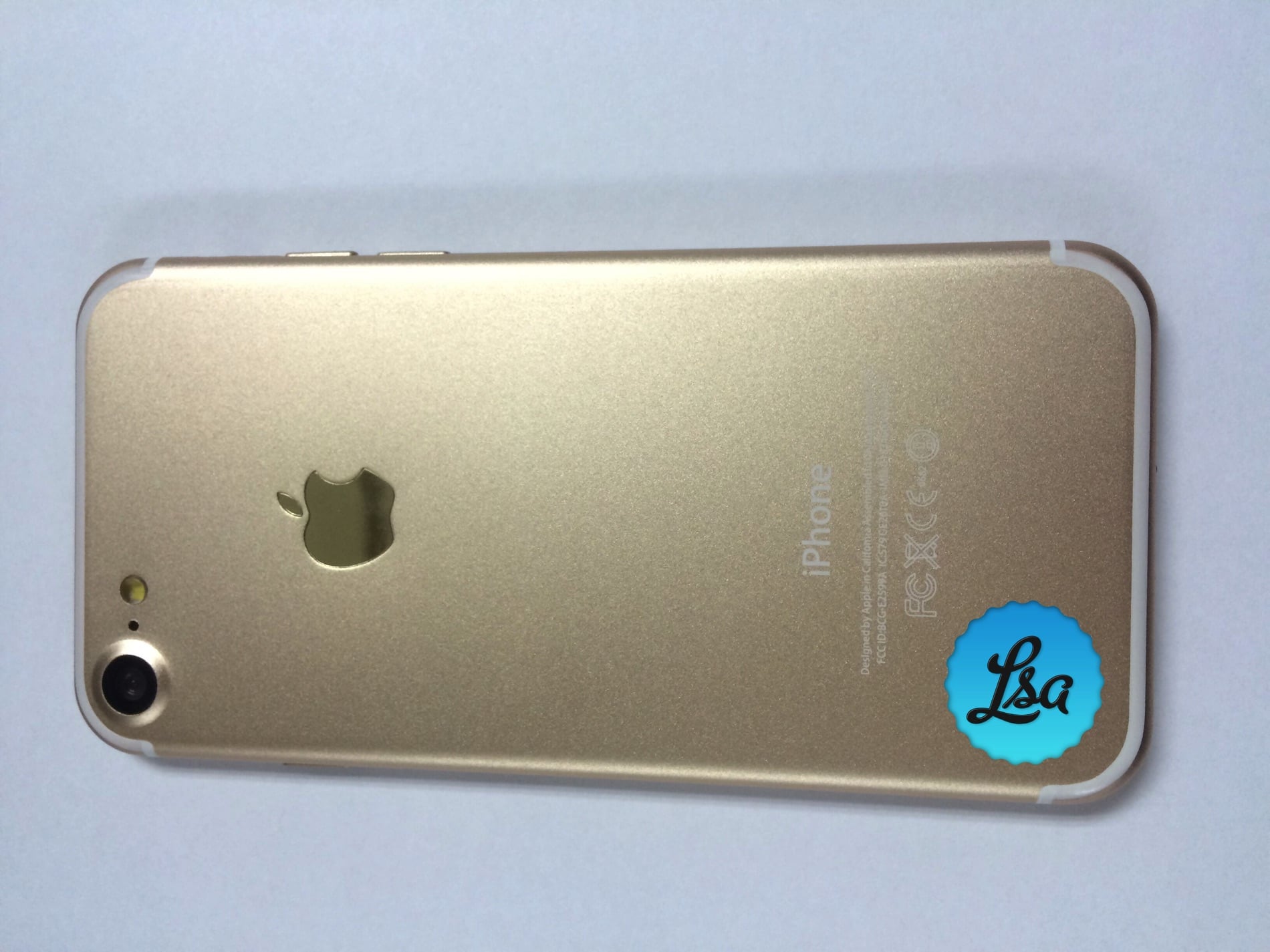 Iphone7 7plus gold 02