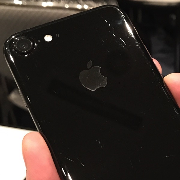 傷 ではなく摩耗し易い外装の Iphone 7 ジェットブラック Appleも認識 Ipod Love