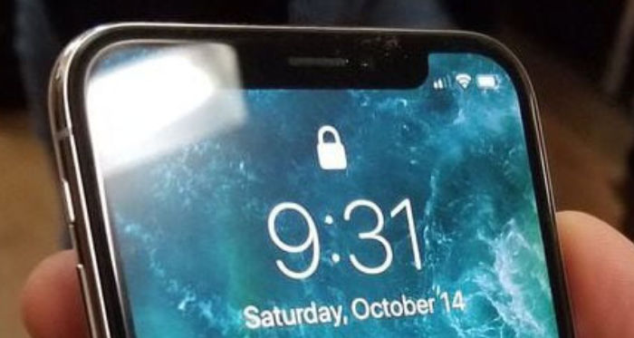 Iphone X 実機のロック画面の写真 Ledライト点灯ボタンとカメラボタンあり Ipod Love