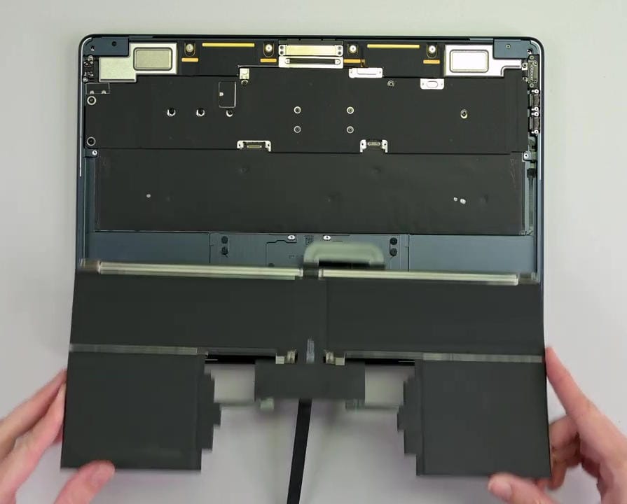 M3MacBookAir teardown 3
