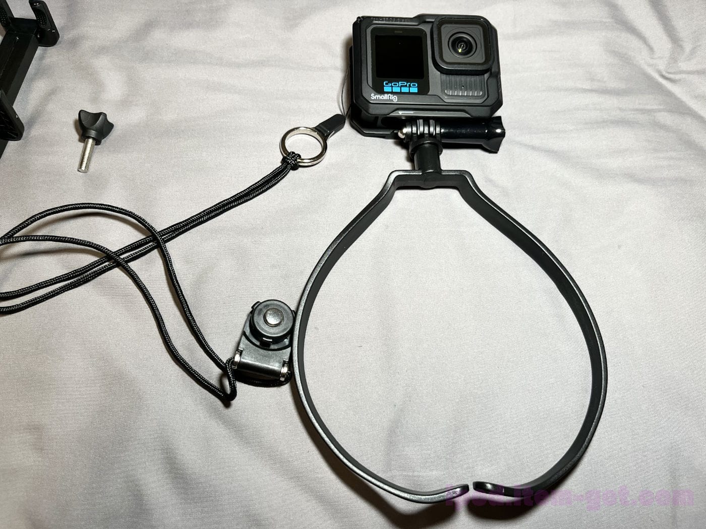 GoPro Nekmount 100yen 2