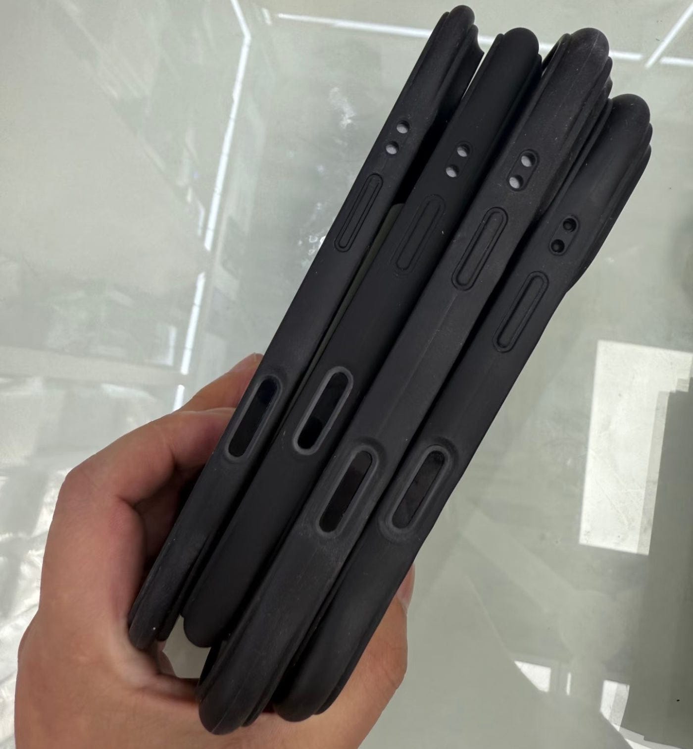 Apple iPhone17 SiliconCase 2