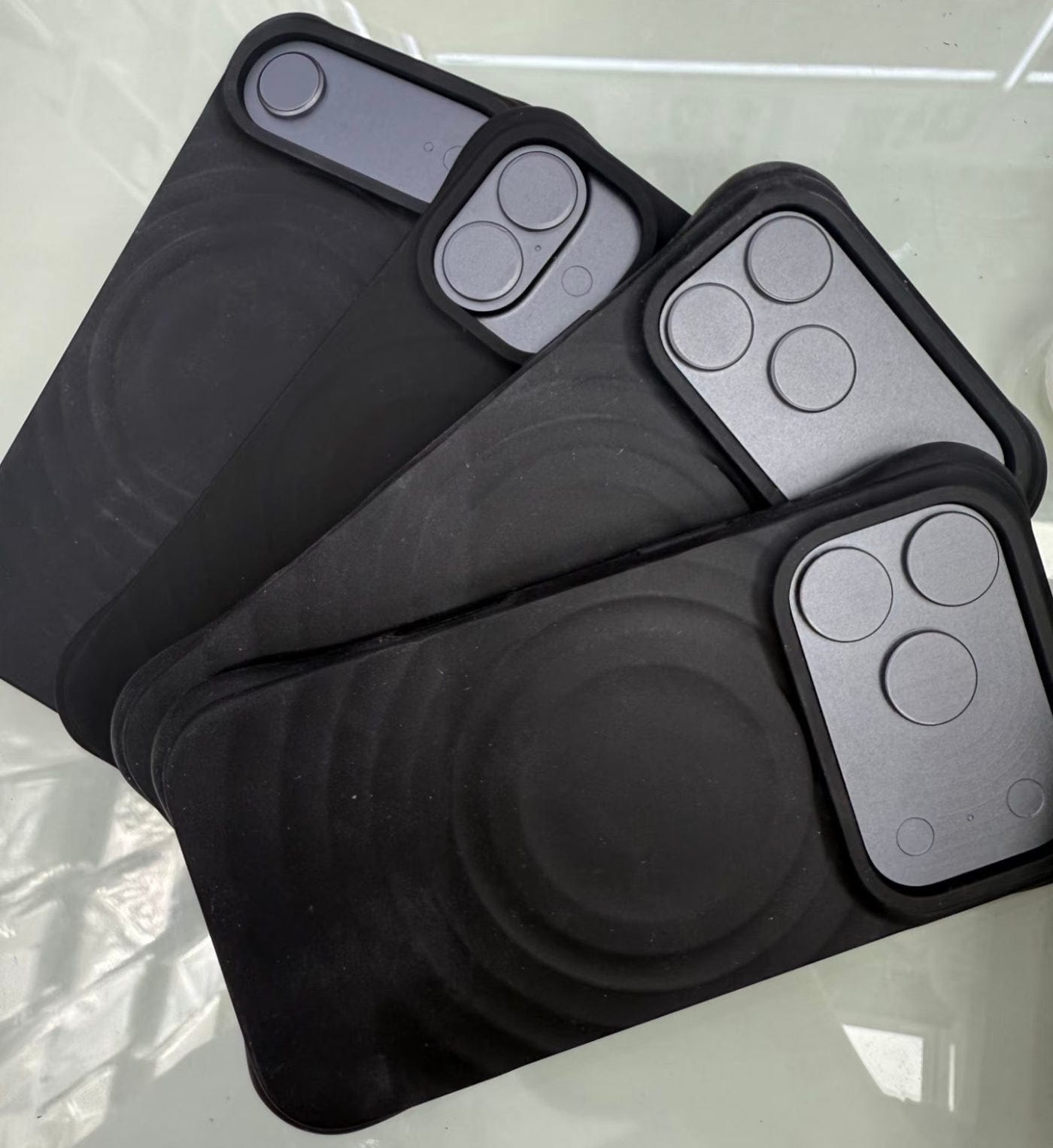 Apple iPhone17 SiliconCase 4