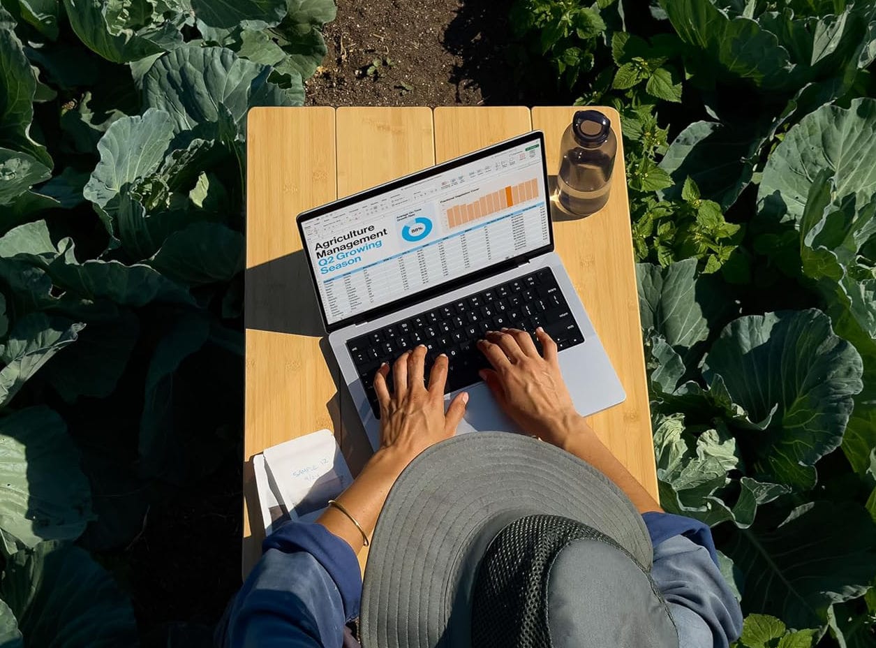 Touch_MacBookPro_entryMacBook-1.jpg Touch MacBookPro entryMacBook 1