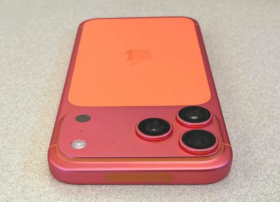 iPhone17promax_orange_iroase-1.jpg IPhone17promax orange iroase 1