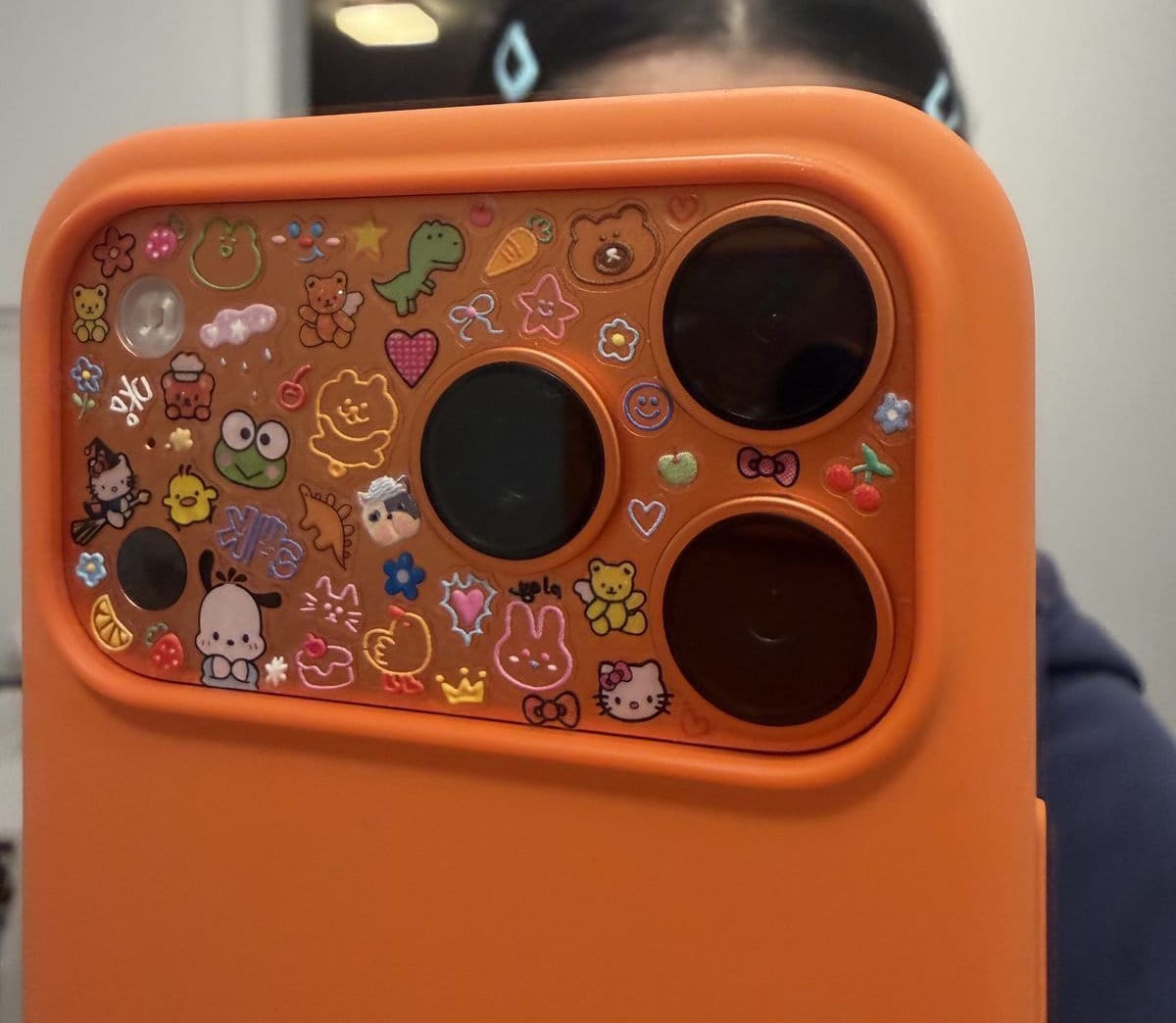 iPhone17pro_stickercustom-1.jpg IPhone17pro stickercustom 1